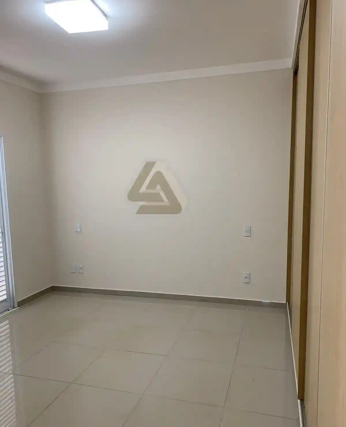 Casa de Condomínio com 3 quartos à venda, 191m² — foto 8 de 8