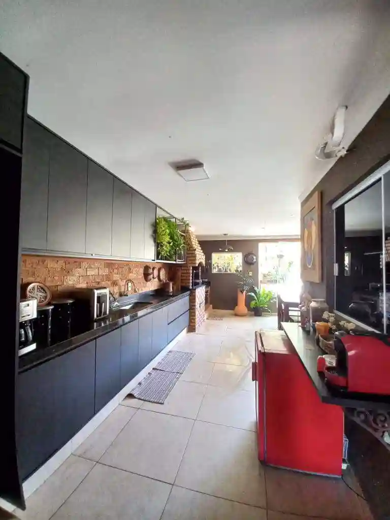 Casa com 3 quartos à venda, 275m² — foto 6 de 23