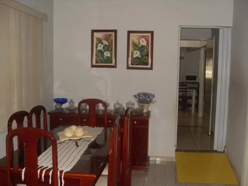 Casa com 4 quartos à venda, 220m² — foto 10 de 21