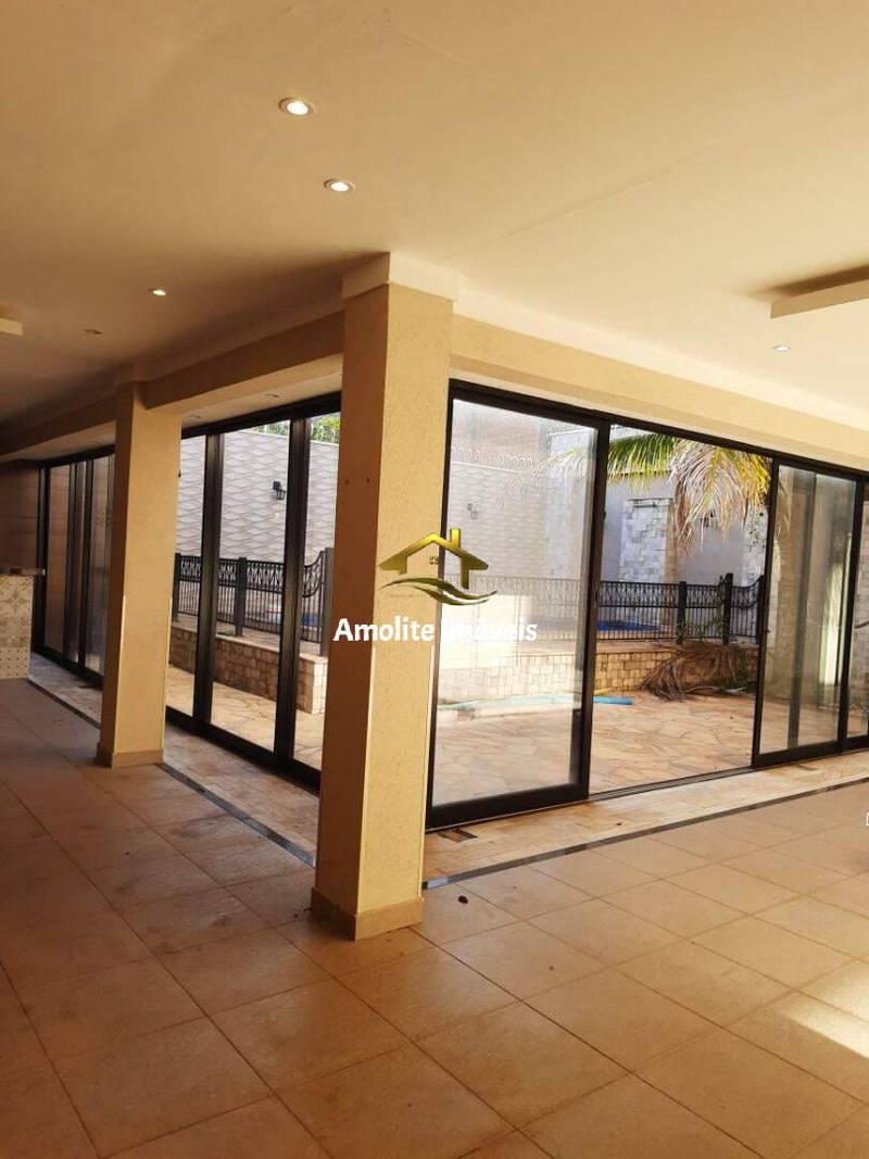 Casa com 3 quartos à venda, 230m² — foto 9 de 15