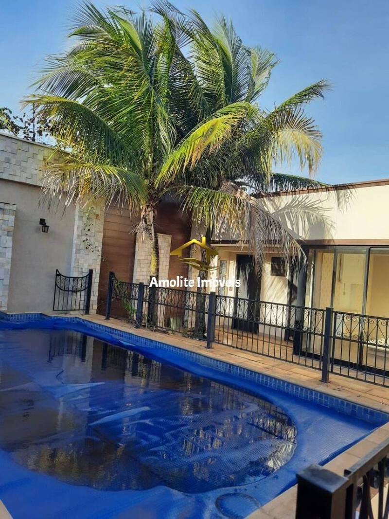 Casa com 3 quartos à venda, 230m² — foto 14 de 15