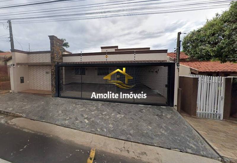 Casa com 3 quartos à venda, 230m² — foto 1 de 15