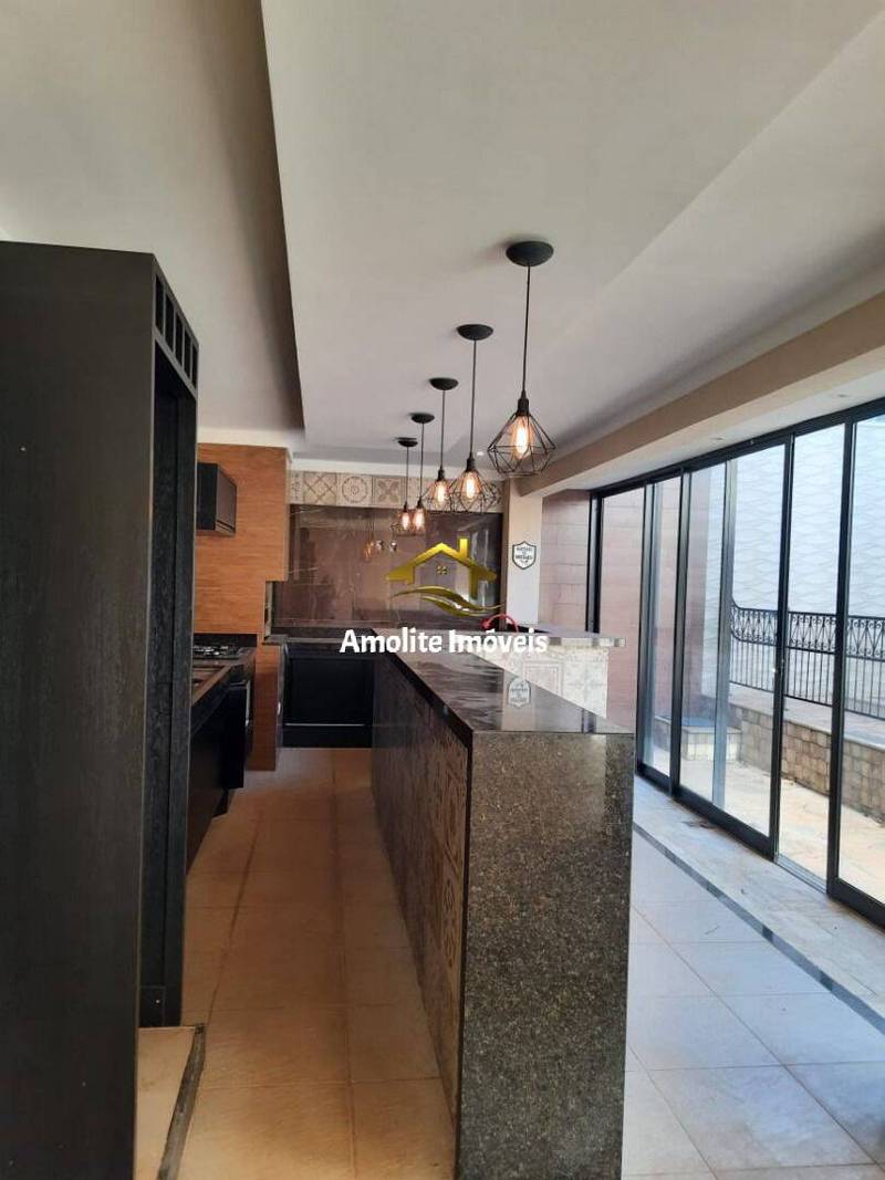 Casa com 3 quartos à venda, 230m² — foto 5 de 15