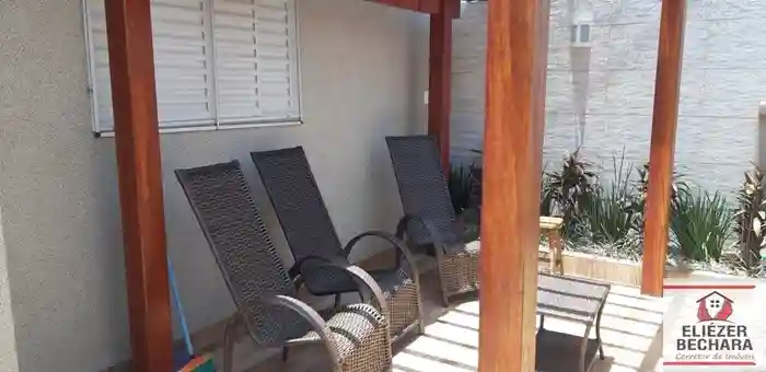 Casa com 3 quartos à venda, 100m² — foto 8 de 10
