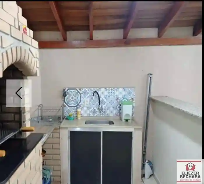 Casa com 3 quartos à venda, 100m² — foto 4 de 10
