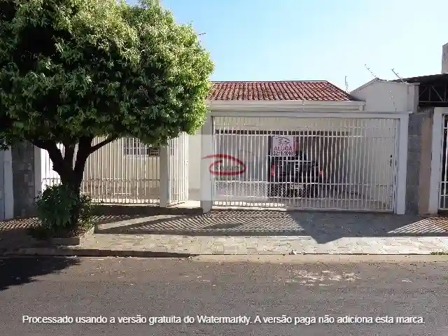 Casa com 3 quartos à venda, 185m² — foto 1 de 15