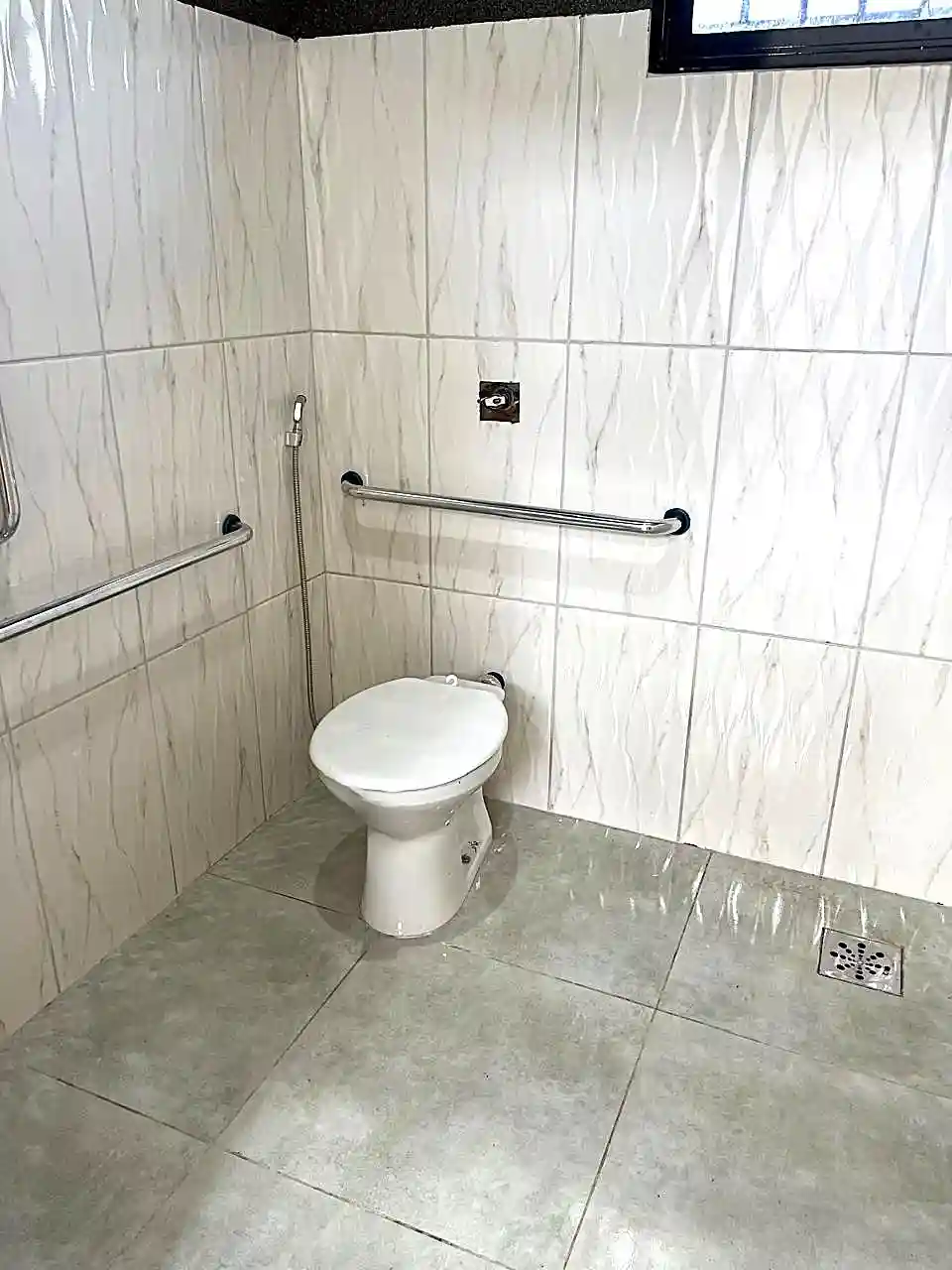 Galpão / Depósito / Armazém  à venda, 200m² — foto 7 de 15