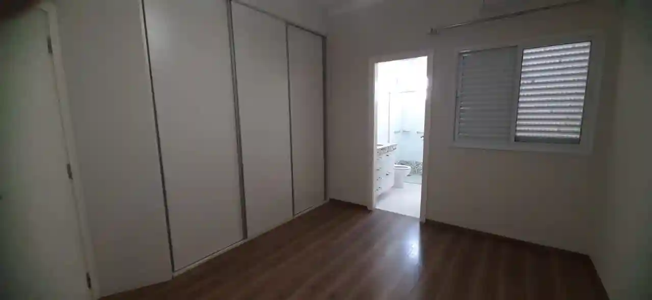 Casa com 3 quartos à venda, 360m² — foto 10 de 31