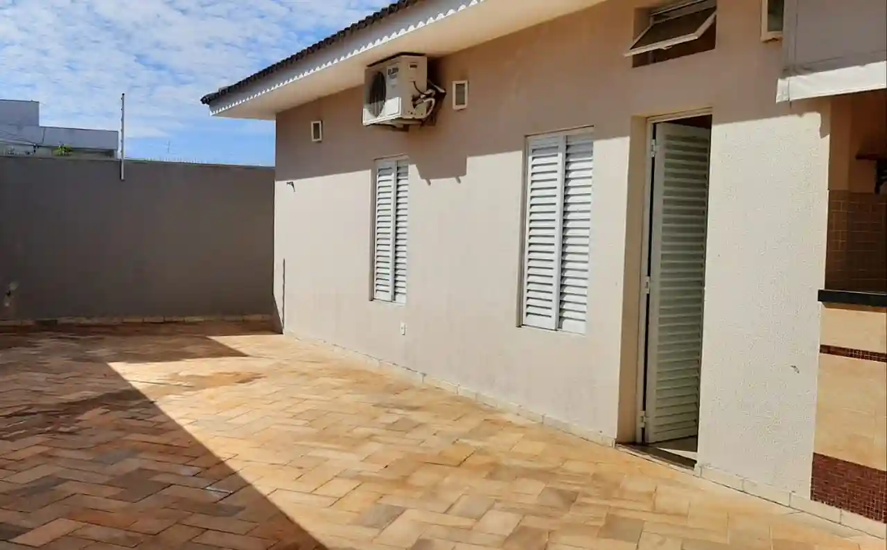 Casa com 3 quartos à venda, 360m² — foto 30 de 31