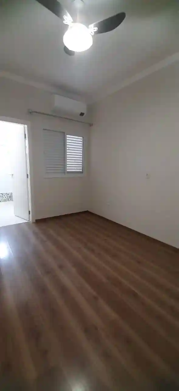 Casa com 3 quartos à venda, 360m² — foto 8 de 31