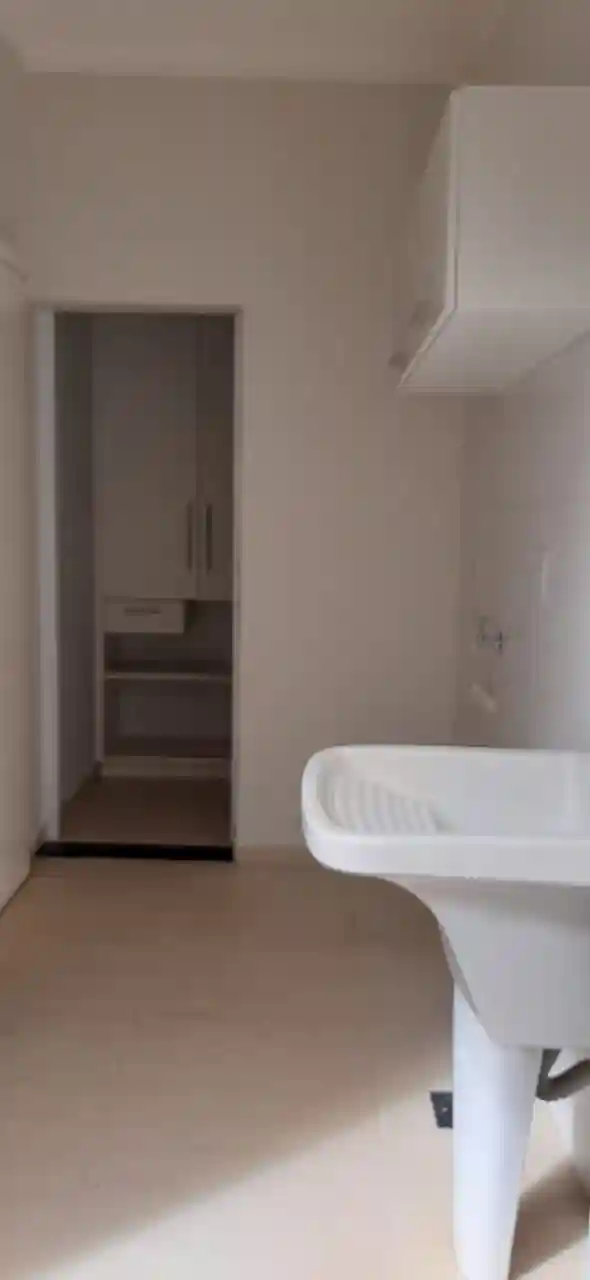 Casa com 3 quartos à venda, 360m² — foto 25 de 31