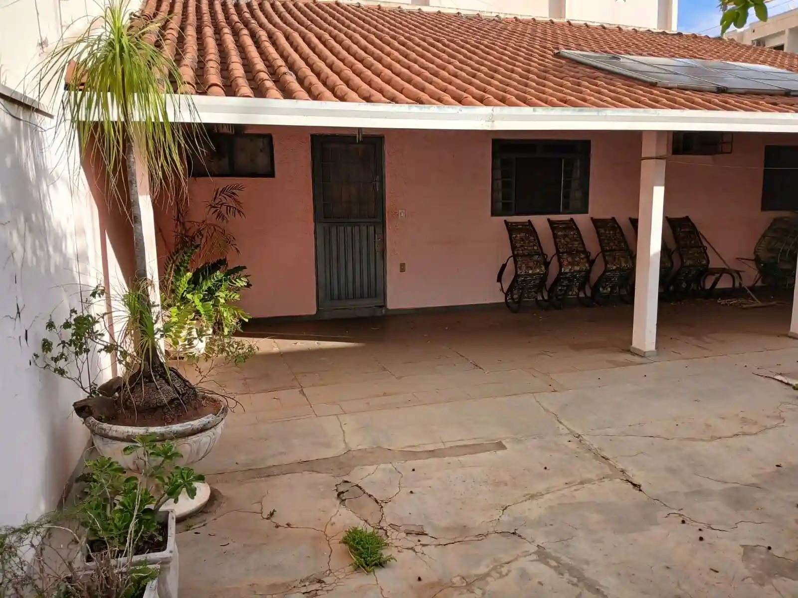 Casa Comercial com 3 quartos à venda, 180m² — foto 2 de 49