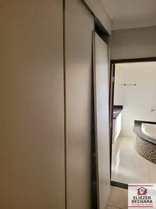 Casa com 3 quartos à venda, 180m² — foto 18 de 42