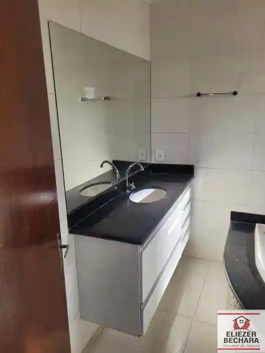 Casa com 3 quartos à venda, 180m² — foto 15 de 42