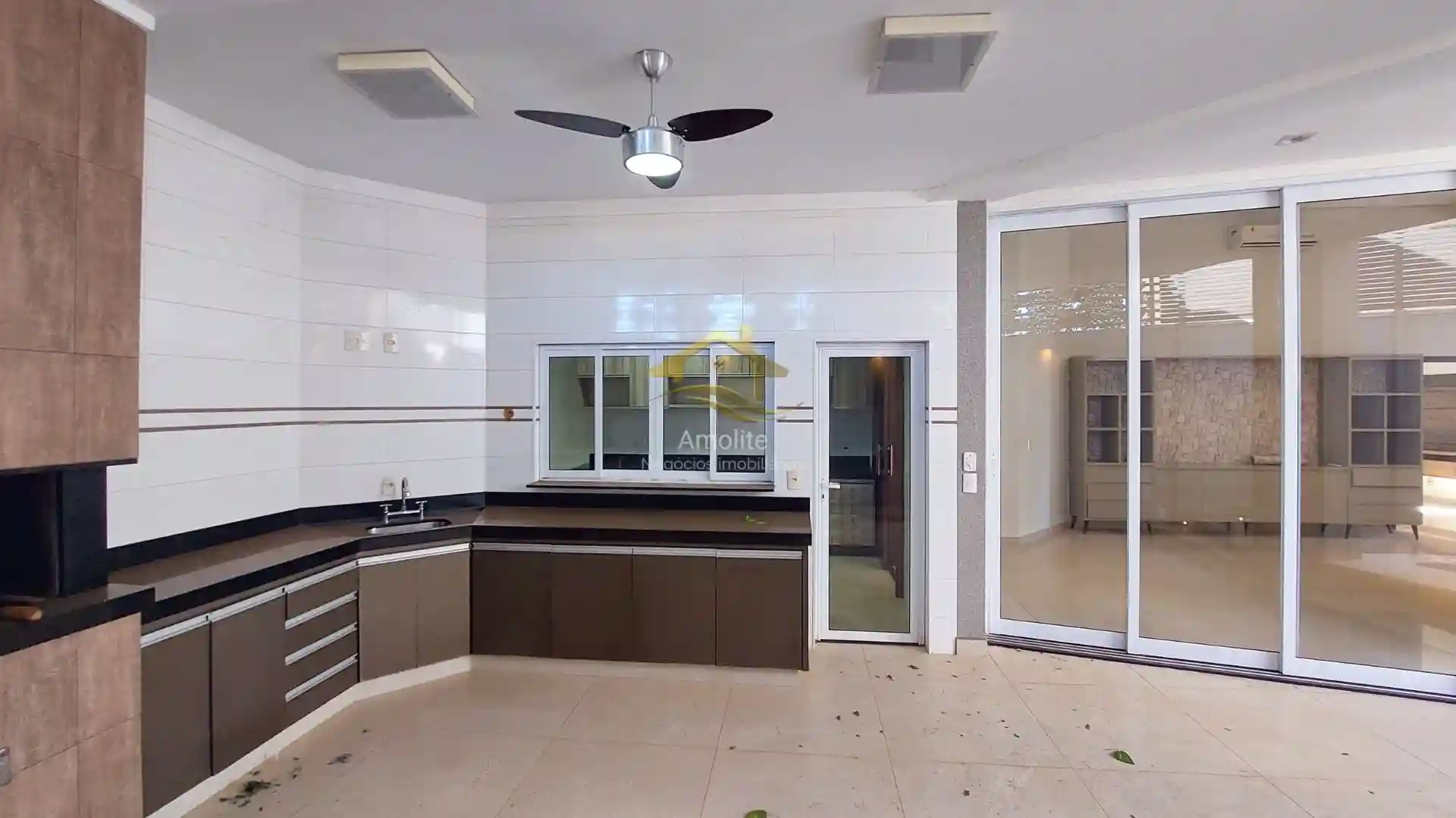 Casa de Condomínio com 3 quartos à venda, 224m² — foto 12 de 38