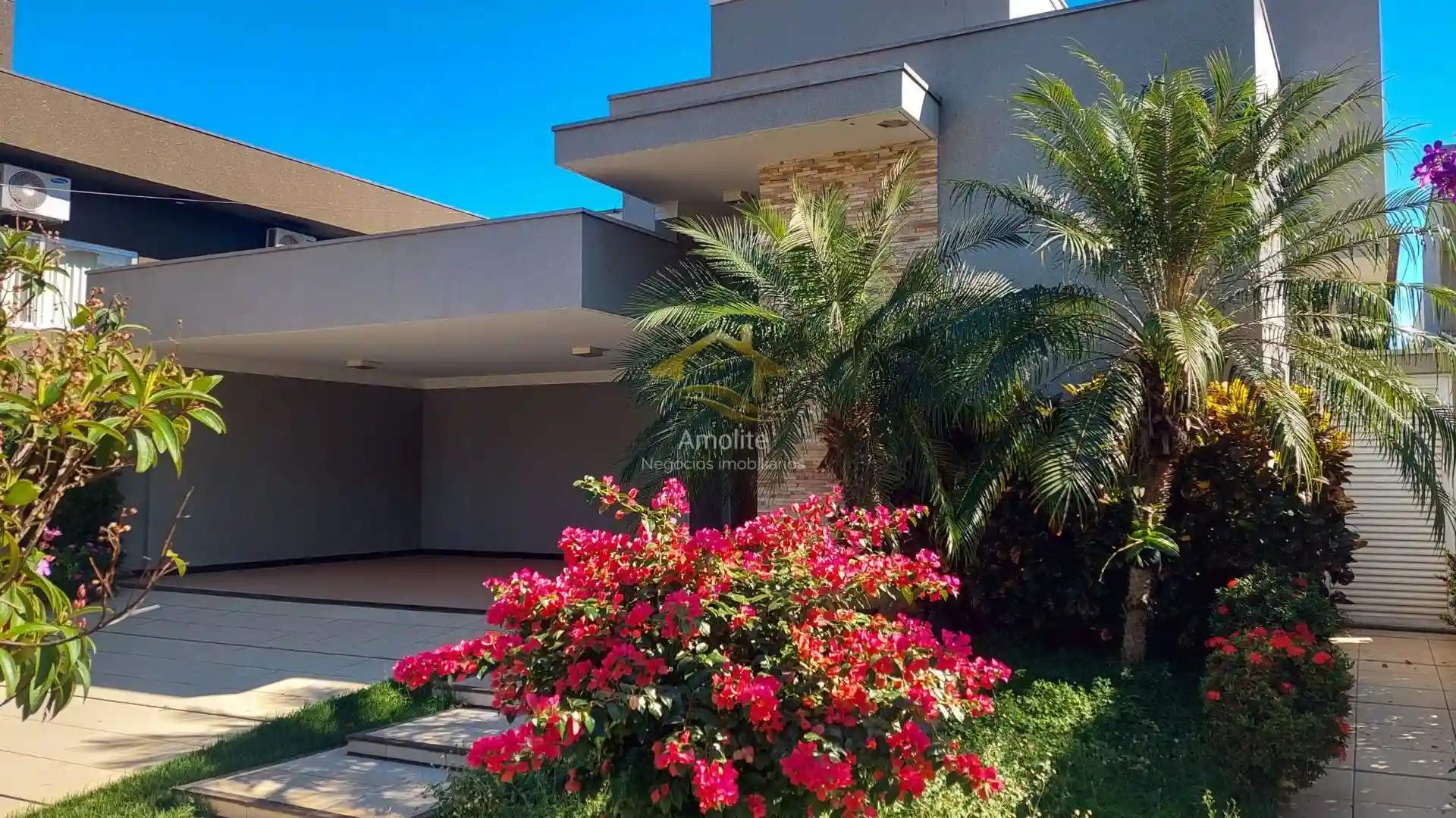 Casa de Condomínio com 3 quartos à venda, 224m² — foto 3 de 38