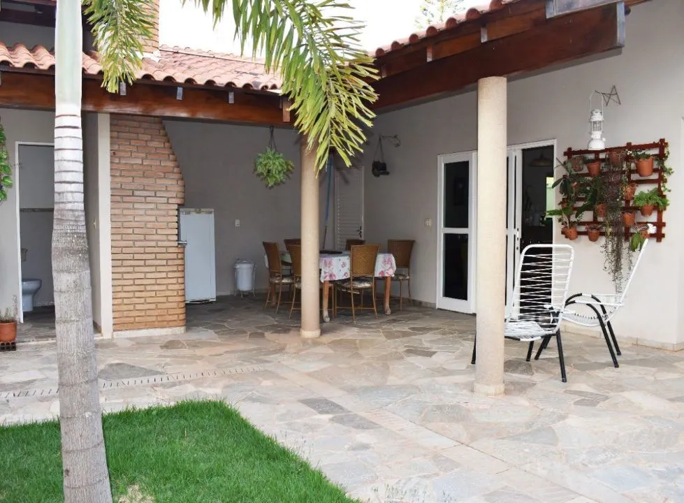 Sobrado à venda — foto 2 de 6