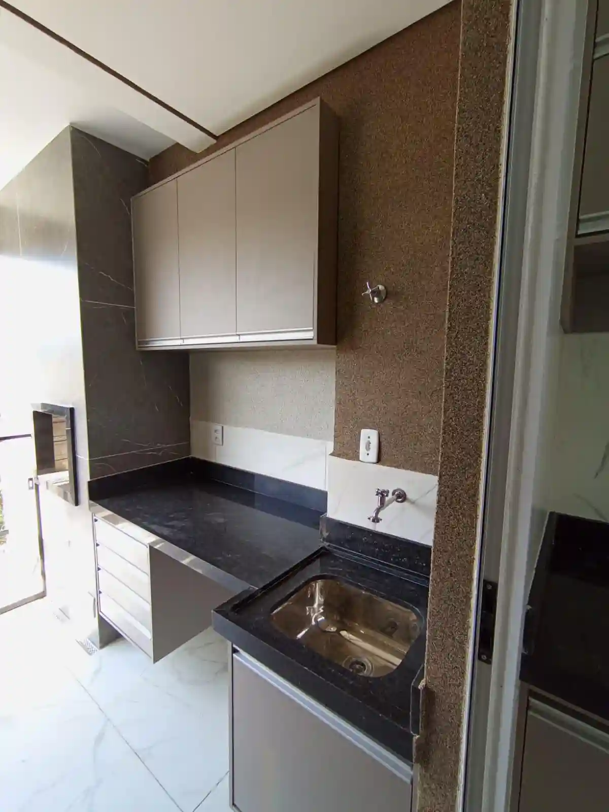 Apartamento com 2 quartos à venda, 70m² — foto 3 de 15