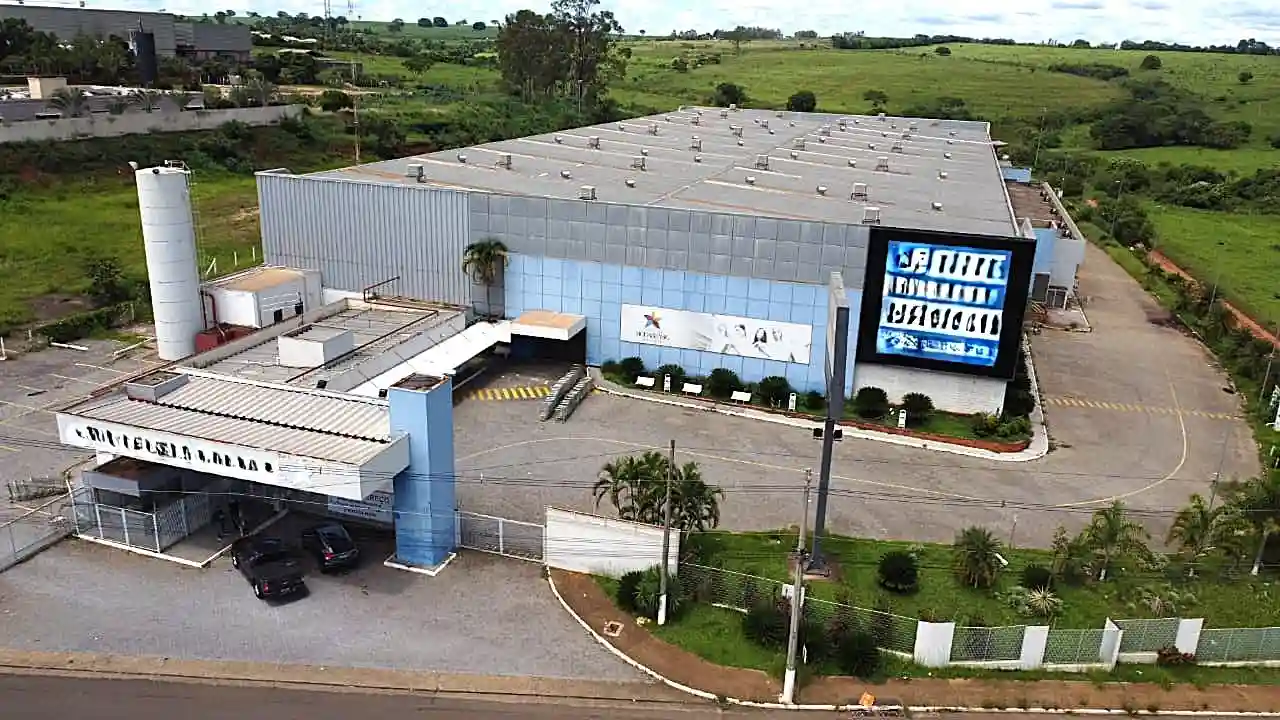 Galpão / Depósito / Armazém  à venda, 20000m² — foto 2 de 16