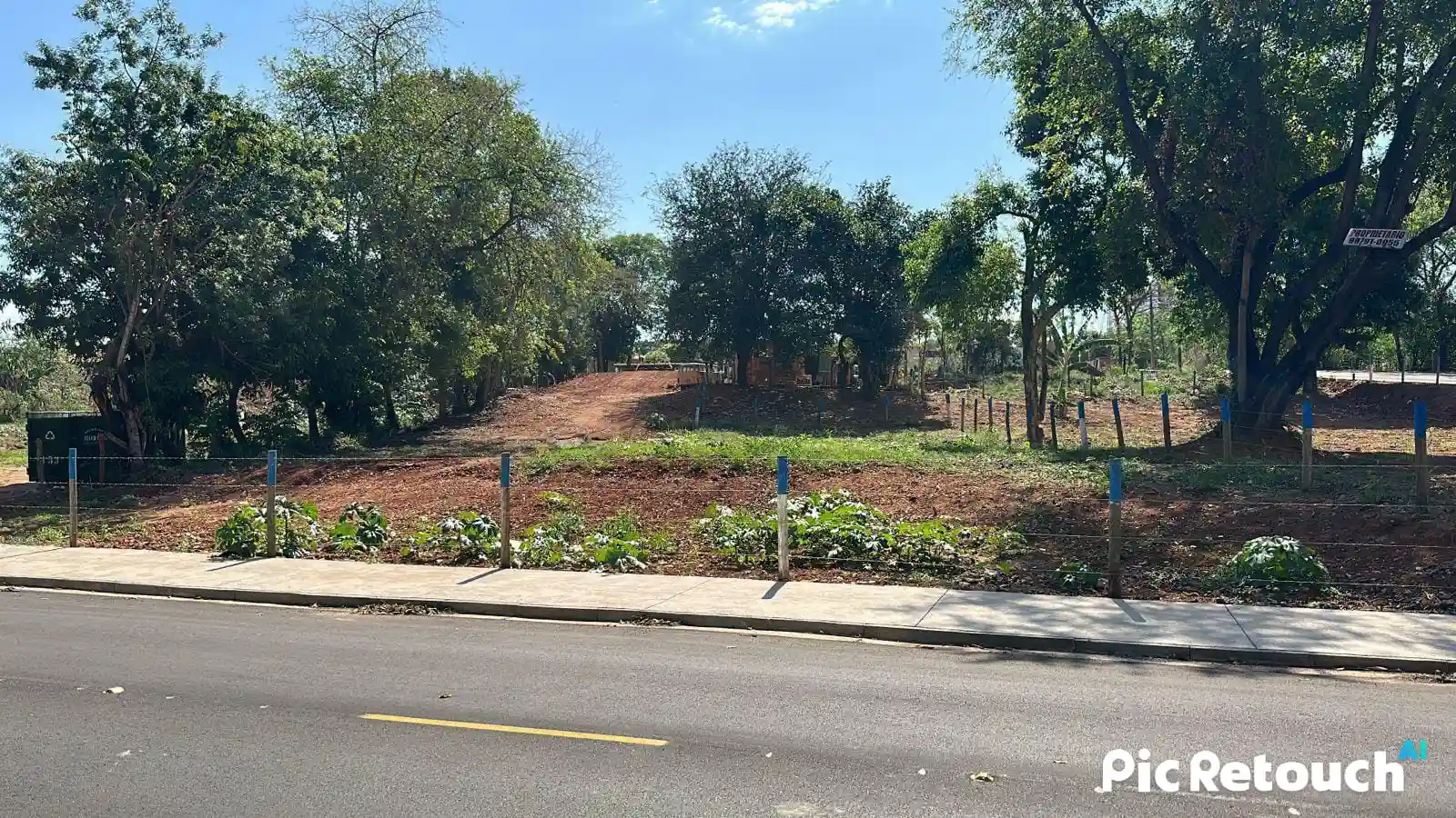 Terreno / Lote / Condomínio  à venda, 1640m² — foto 2 de 4