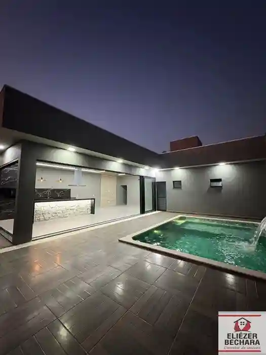 Casa com 3 quartos à venda, 150m² — foto 1 de 20