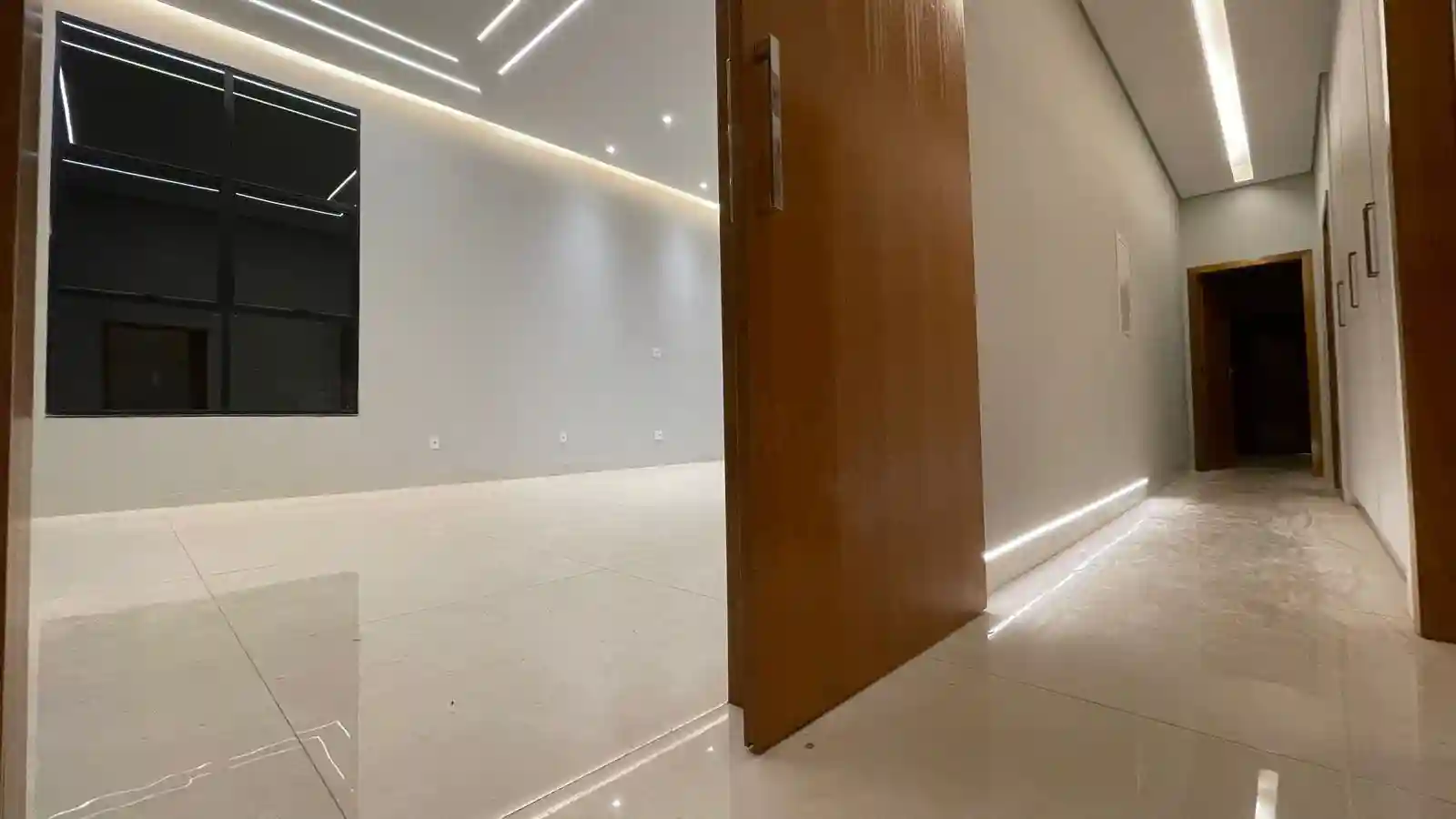 Casa de Condomínio com 3 quartos à venda, 375m² — foto 8 de 15