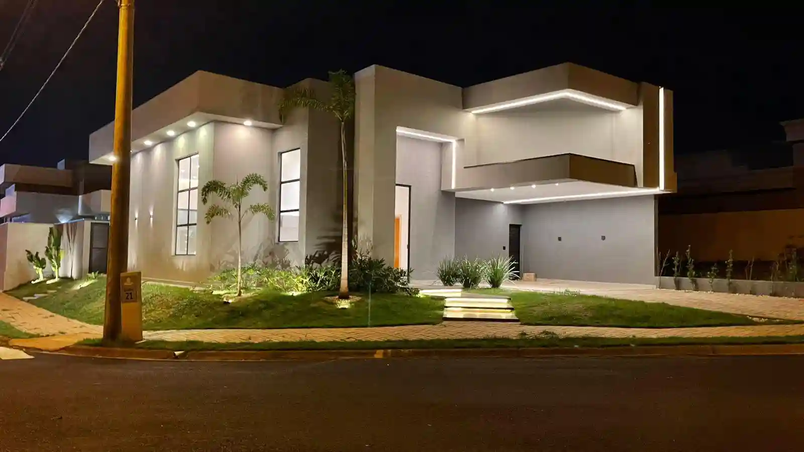 Casa de Condomínio com 3 quartos à venda, 375m² — foto 3 de 15