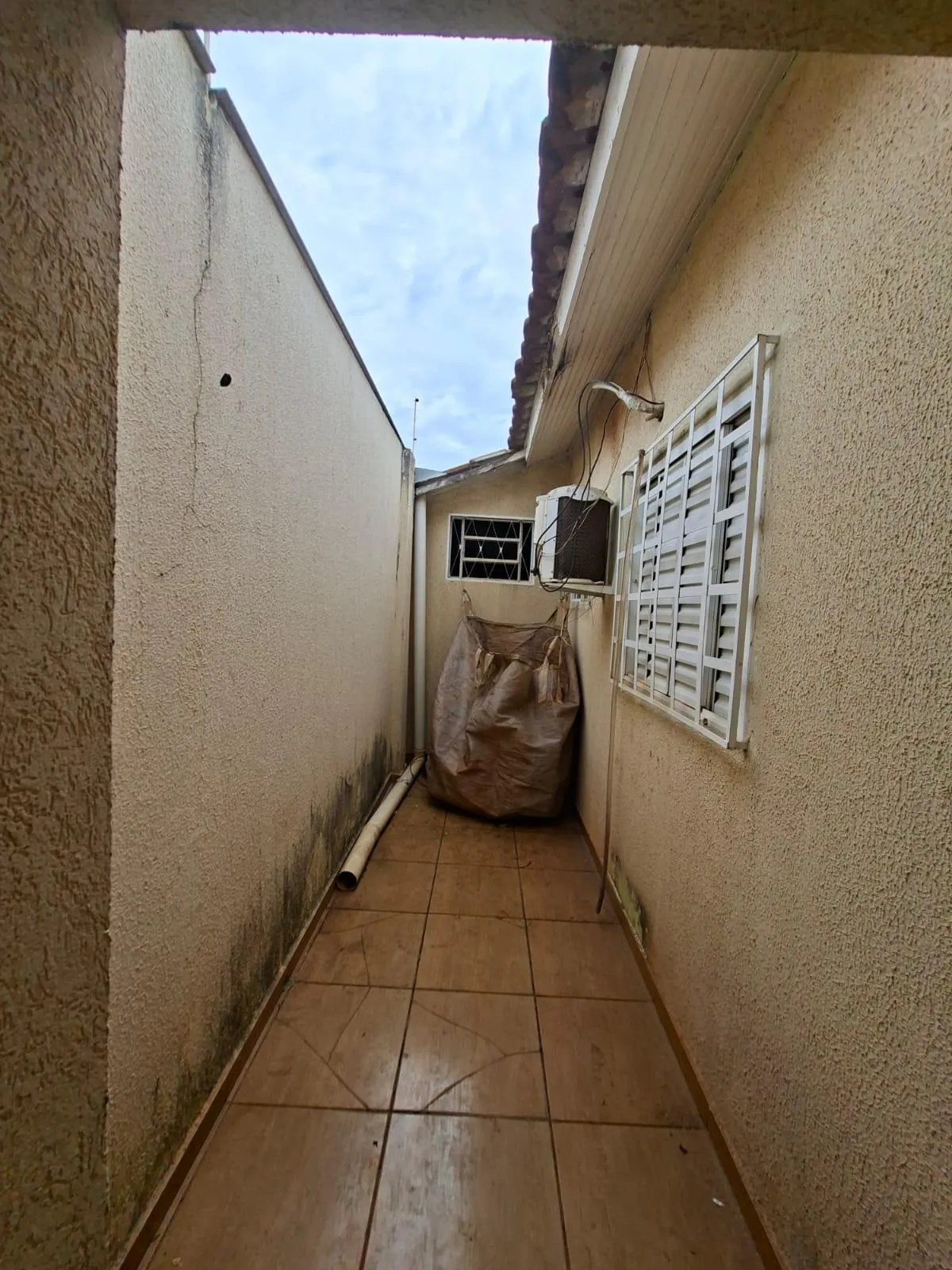 Casa com 2 quartos à venda, 240m² — foto 3 de 21
