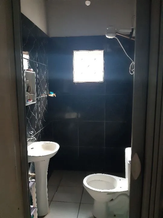 Casa com 2 quartos à venda, 180m² — foto 2 de 6