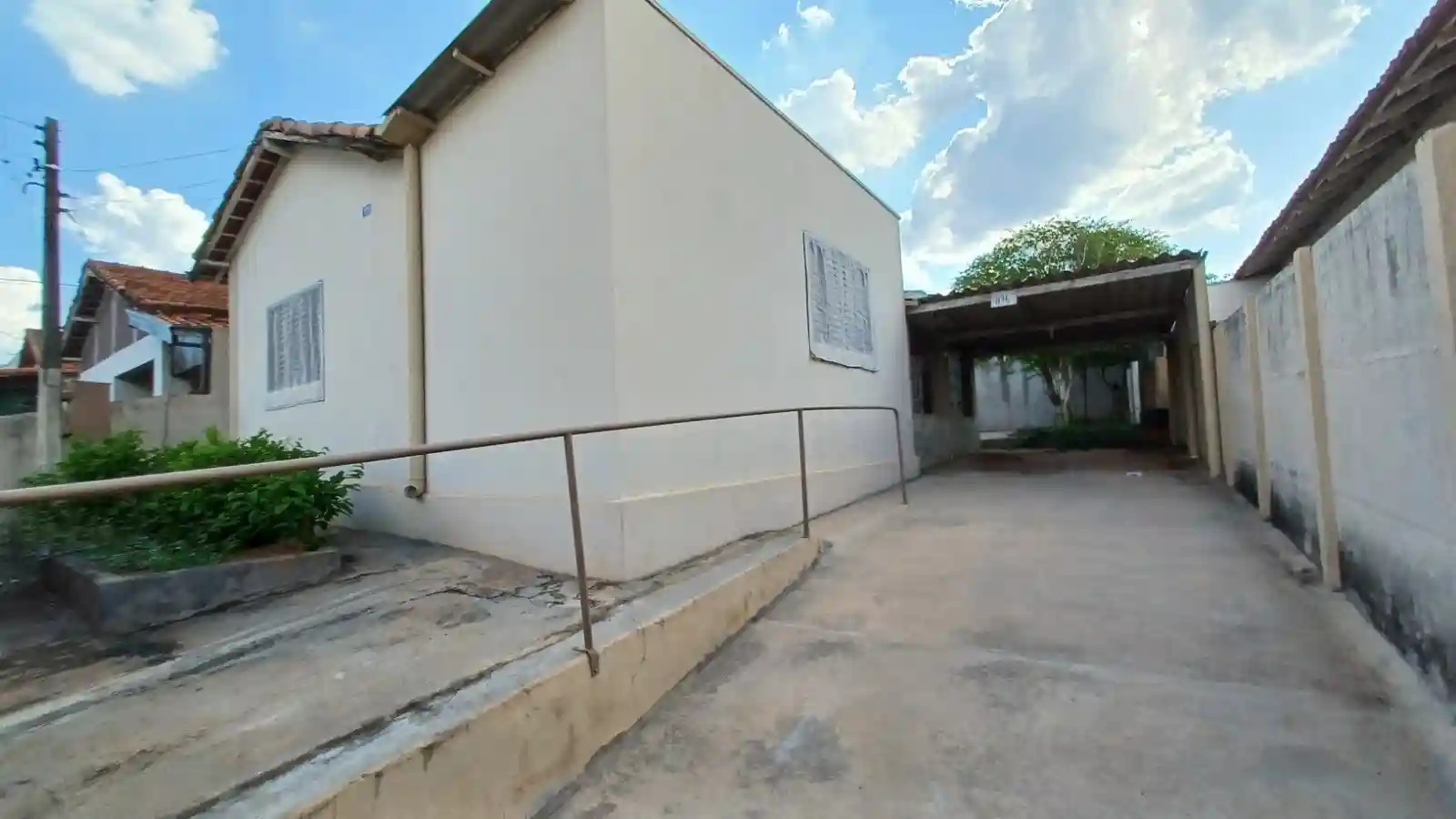 Casa com 2 quartos à venda, 242m² — foto 2 de 21