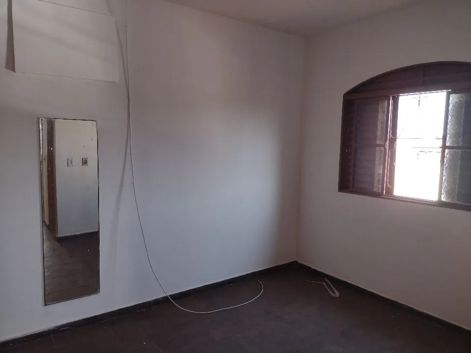 Casa à venda — foto 2 de 14