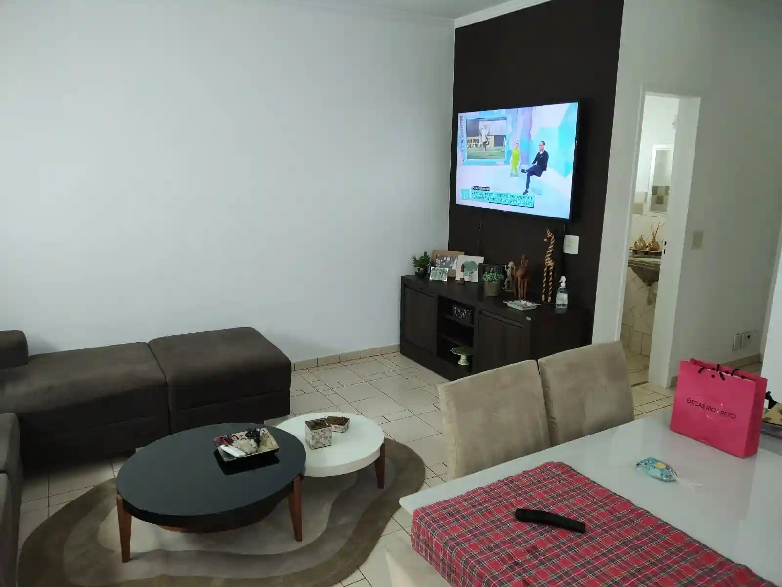 Casa de Condomínio com 3 quartos à venda, 140m² — foto 2 de 7
