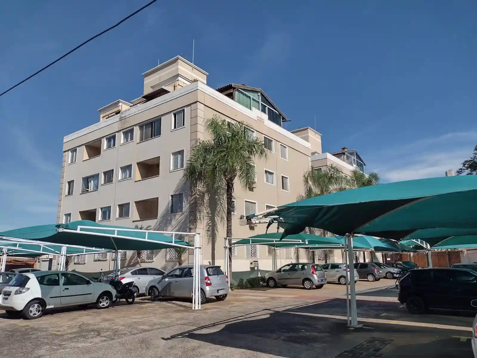 Apartamento com 3 quartos para aluguel, 120m² — foto 1 de 9