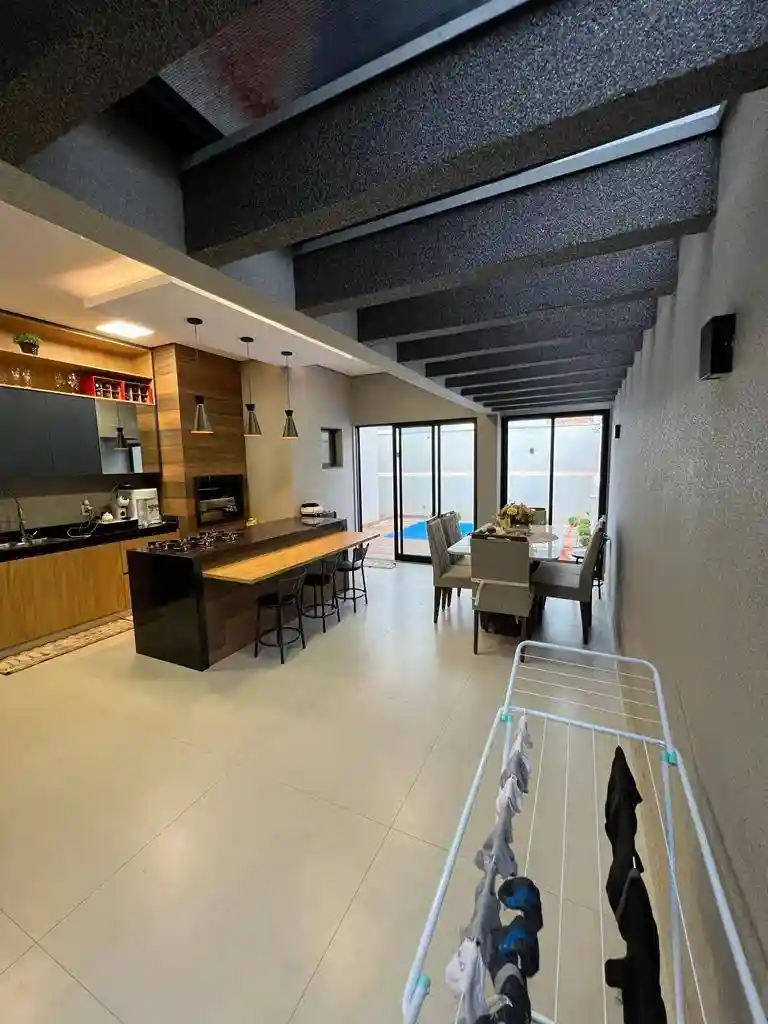 Casa de Condomínio com 3 quartos à venda, 160m² — foto 3 de 17
