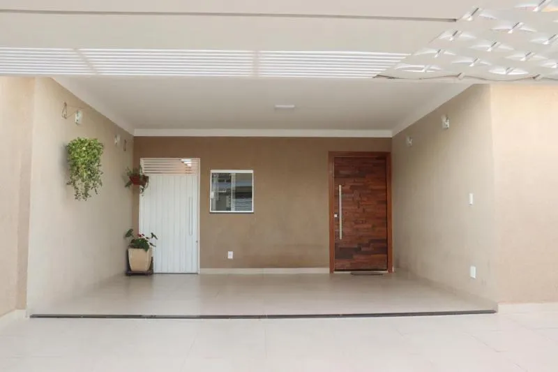 Casa à venda — foto 1 de 7