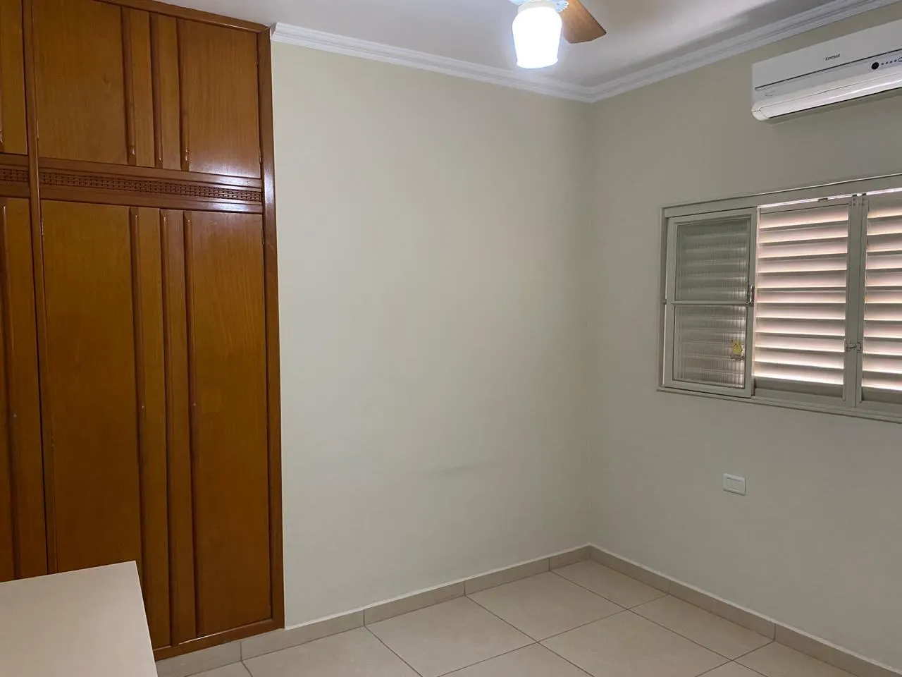 Casa com 3 quartos à venda, 220m² — foto 24 de 33