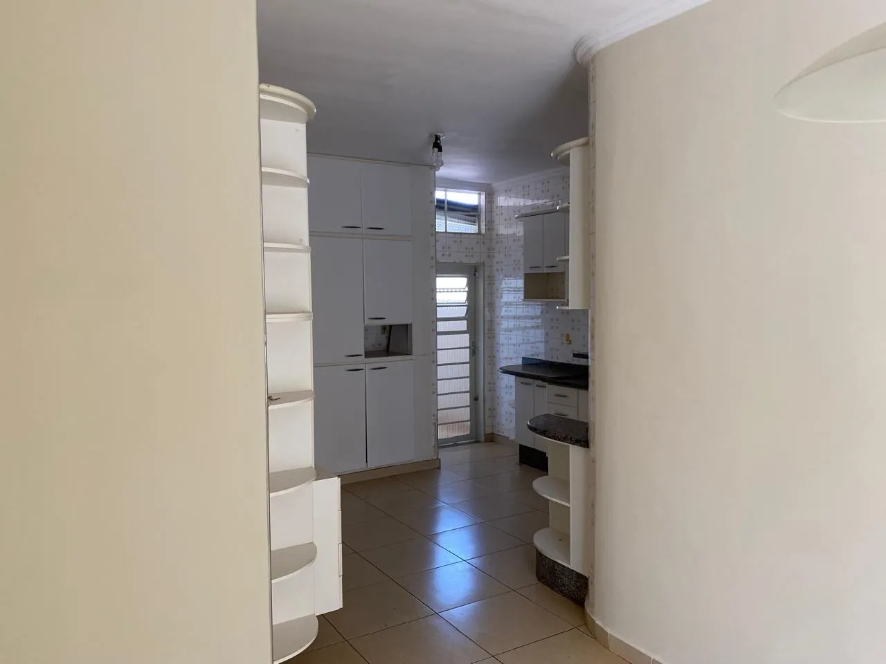 Casa com 3 quartos à venda, 220m² — foto 13 de 33