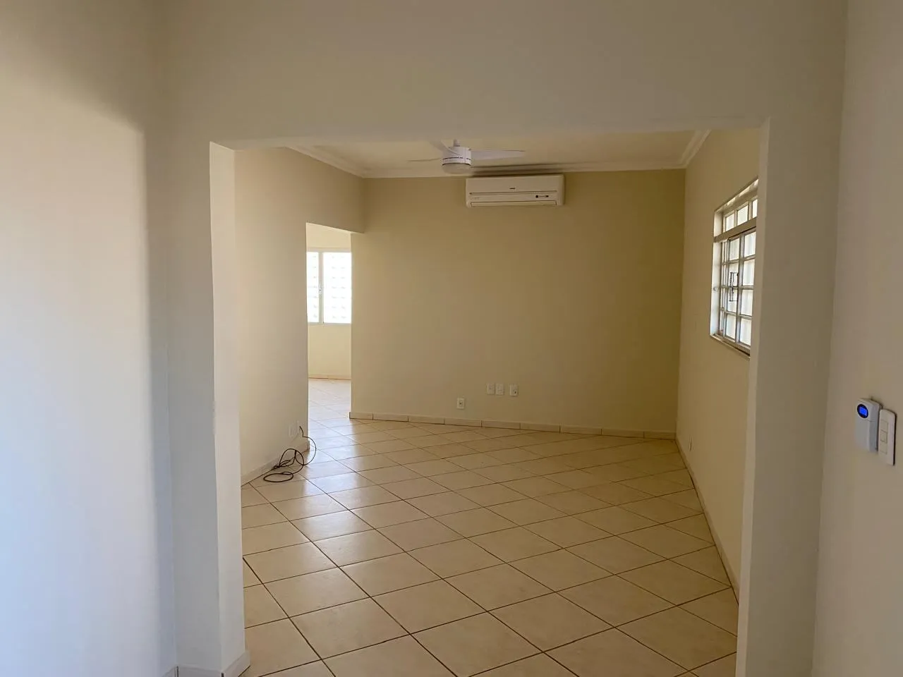 Casa com 3 quartos à venda, 220m² — foto 9 de 33