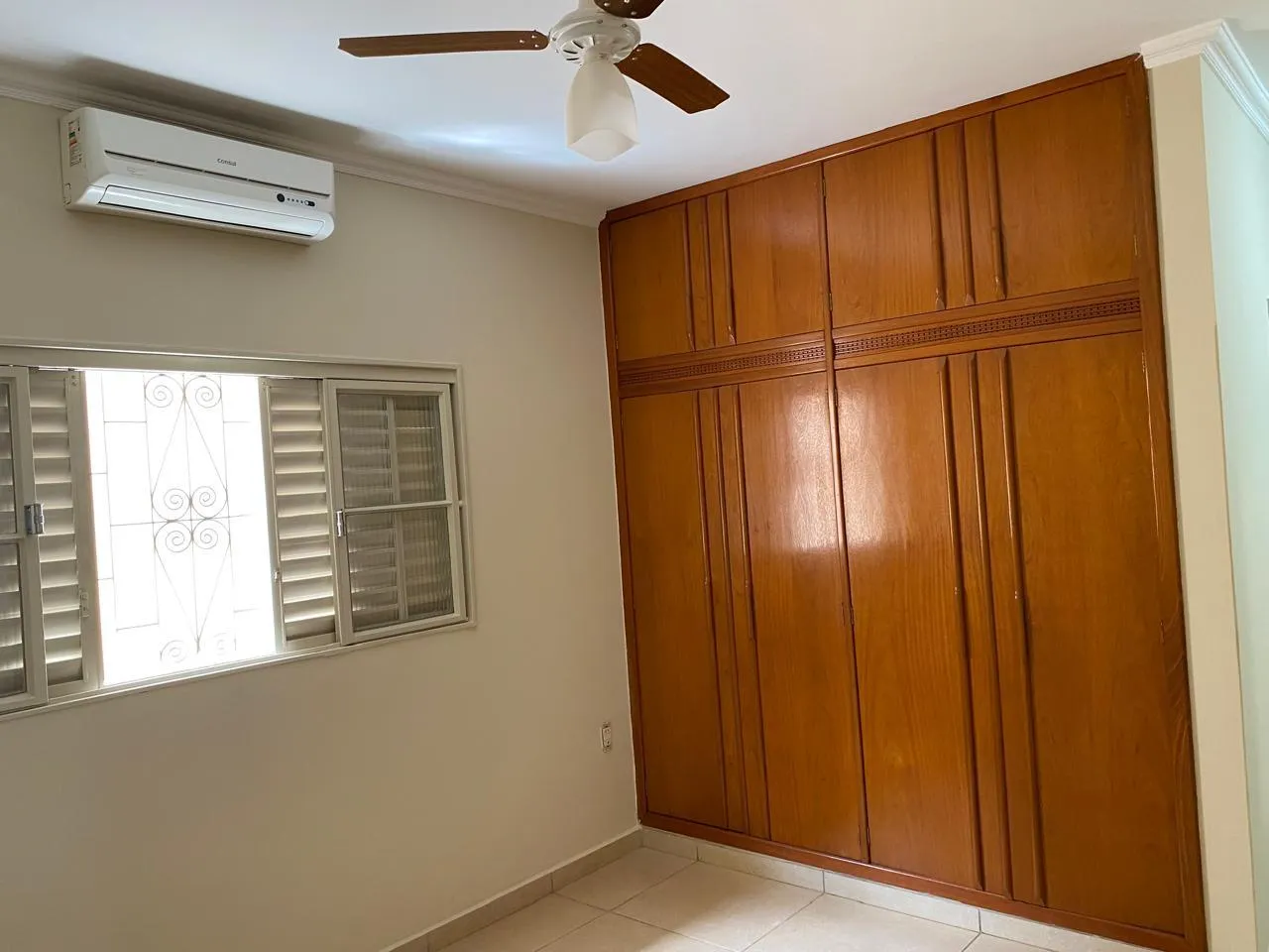 Casa com 3 quartos à venda, 220m² — foto 21 de 33