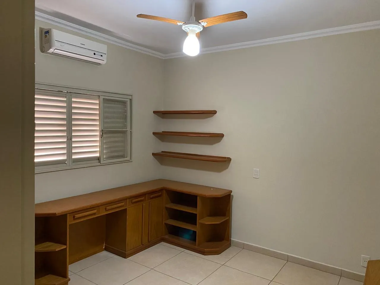 Casa com 3 quartos à venda, 220m² — foto 29 de 33