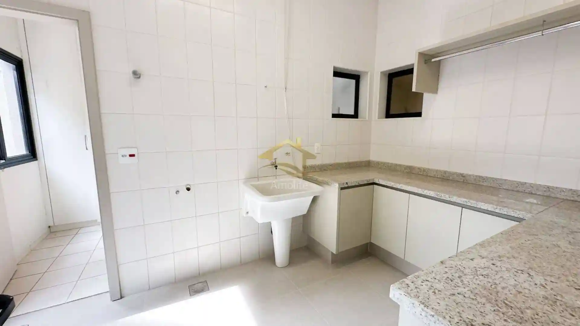 Casa de Condomínio com 3 quartos à venda, 380m² — foto 17 de 31