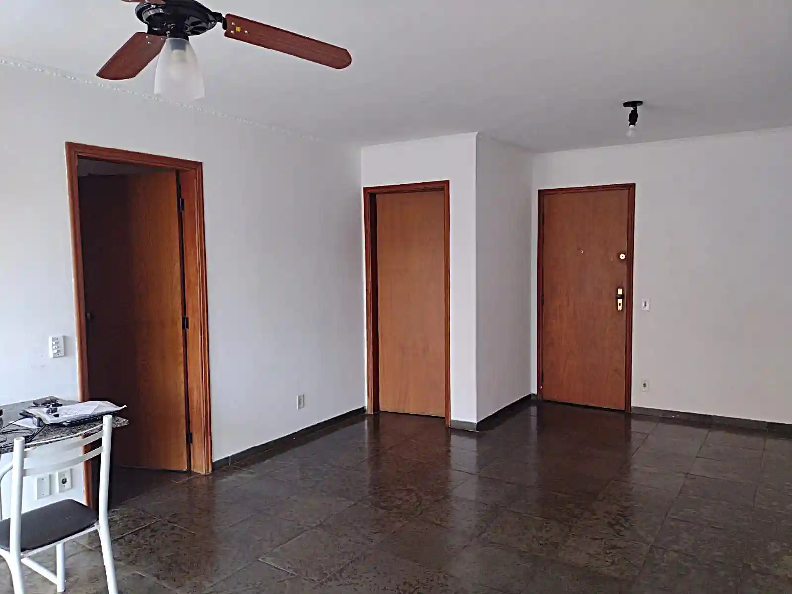 Apartamento com 2 quartos à venda, 80m² — foto 2 de 9
