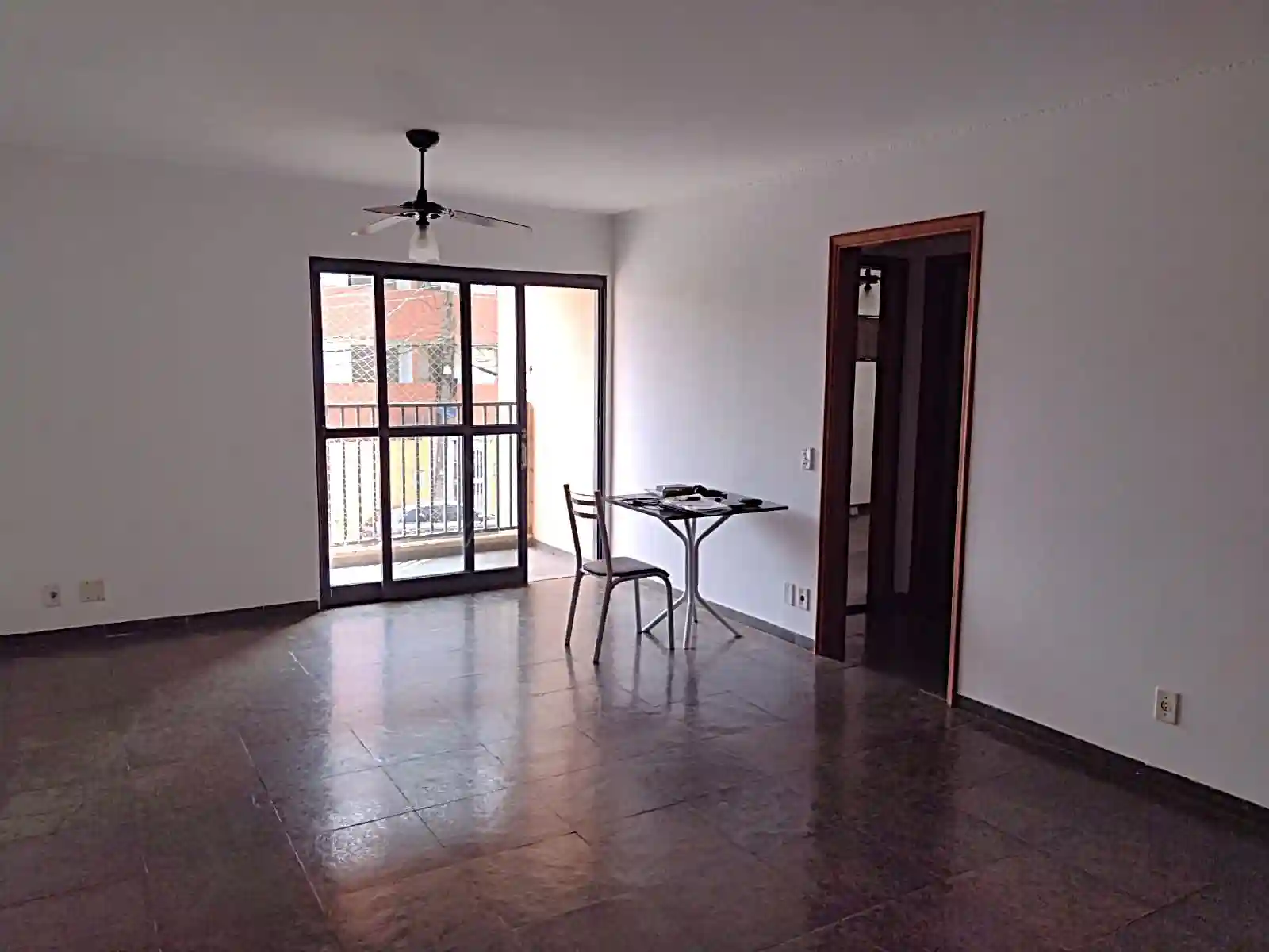 Apartamento com 2 quartos à venda, 80m² — foto 4 de 9