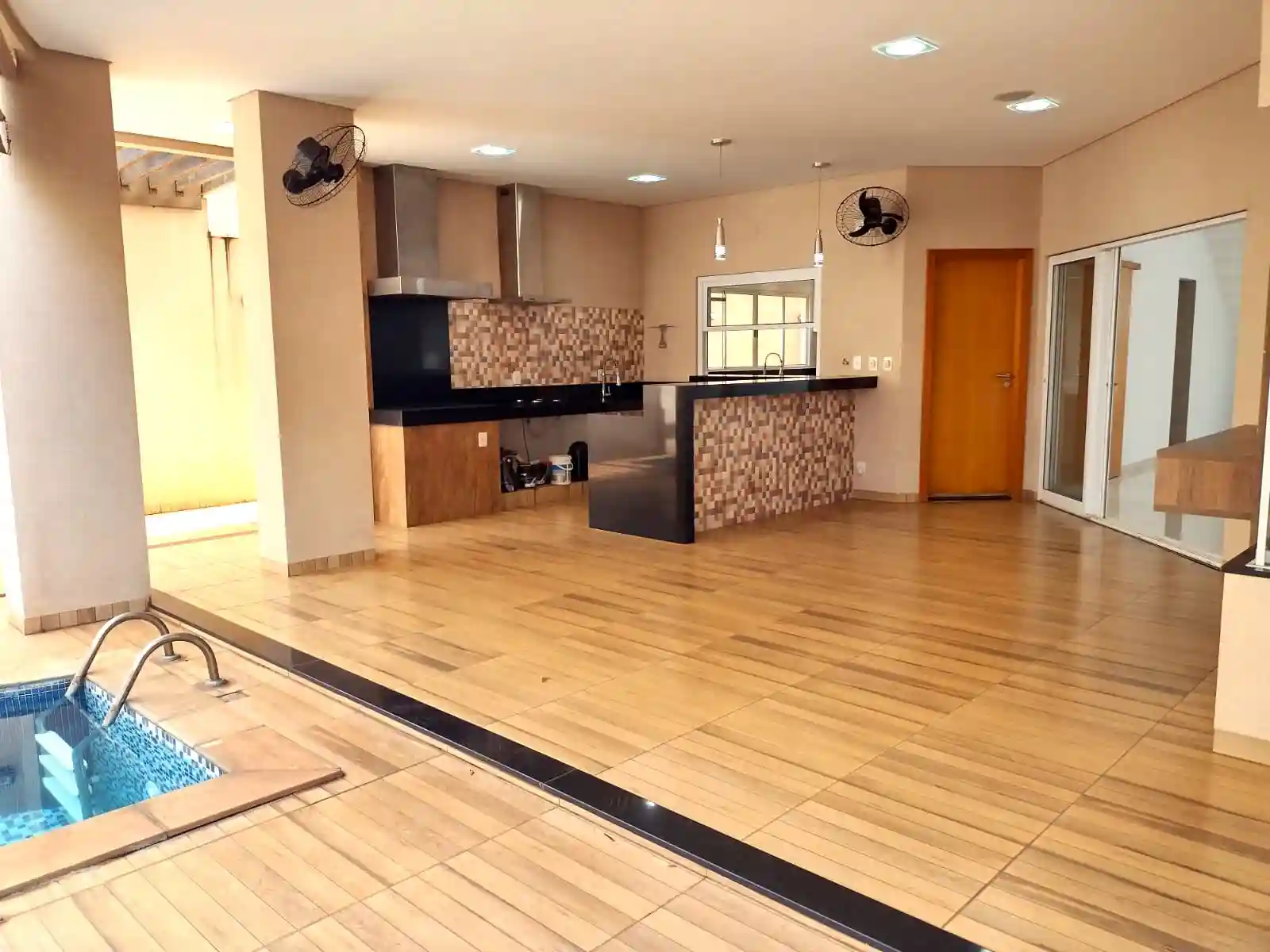 Casa de Condomínio com 3 quartos à venda, 280m² — foto 48 de 59