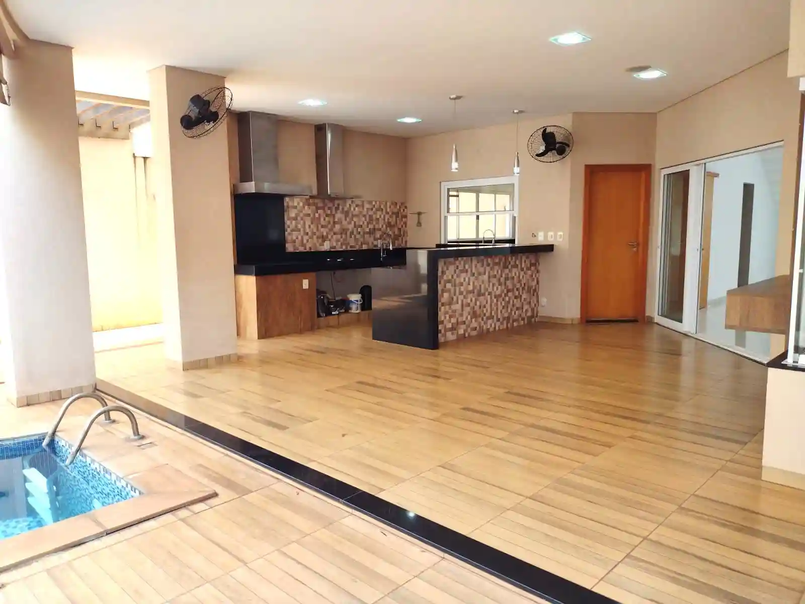 Casa de Condomínio com 3 quartos à venda, 280m² — foto 50 de 59