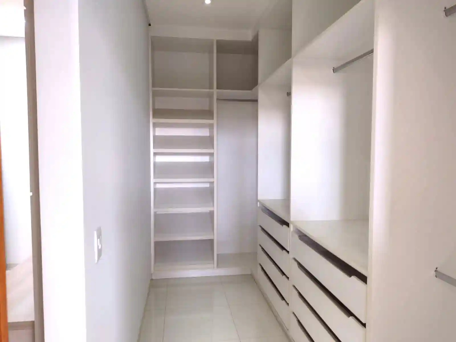 Casa de Condomínio com 3 quartos à venda, 280m² — foto 12 de 59