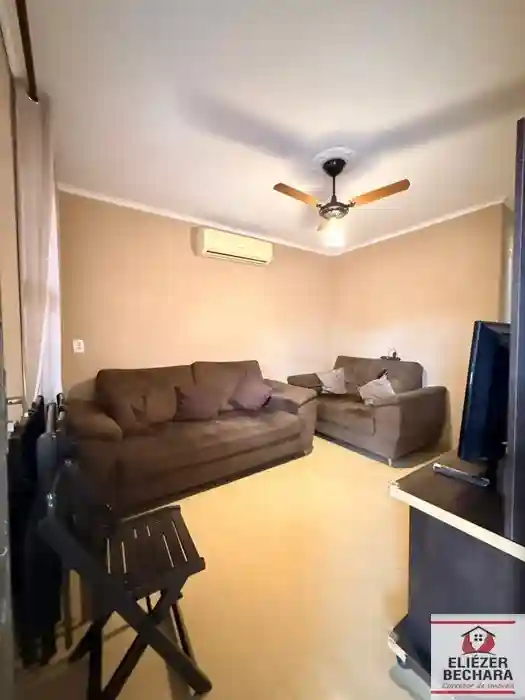 Casa com 2 quartos à venda, 80m² — foto 2 de 32