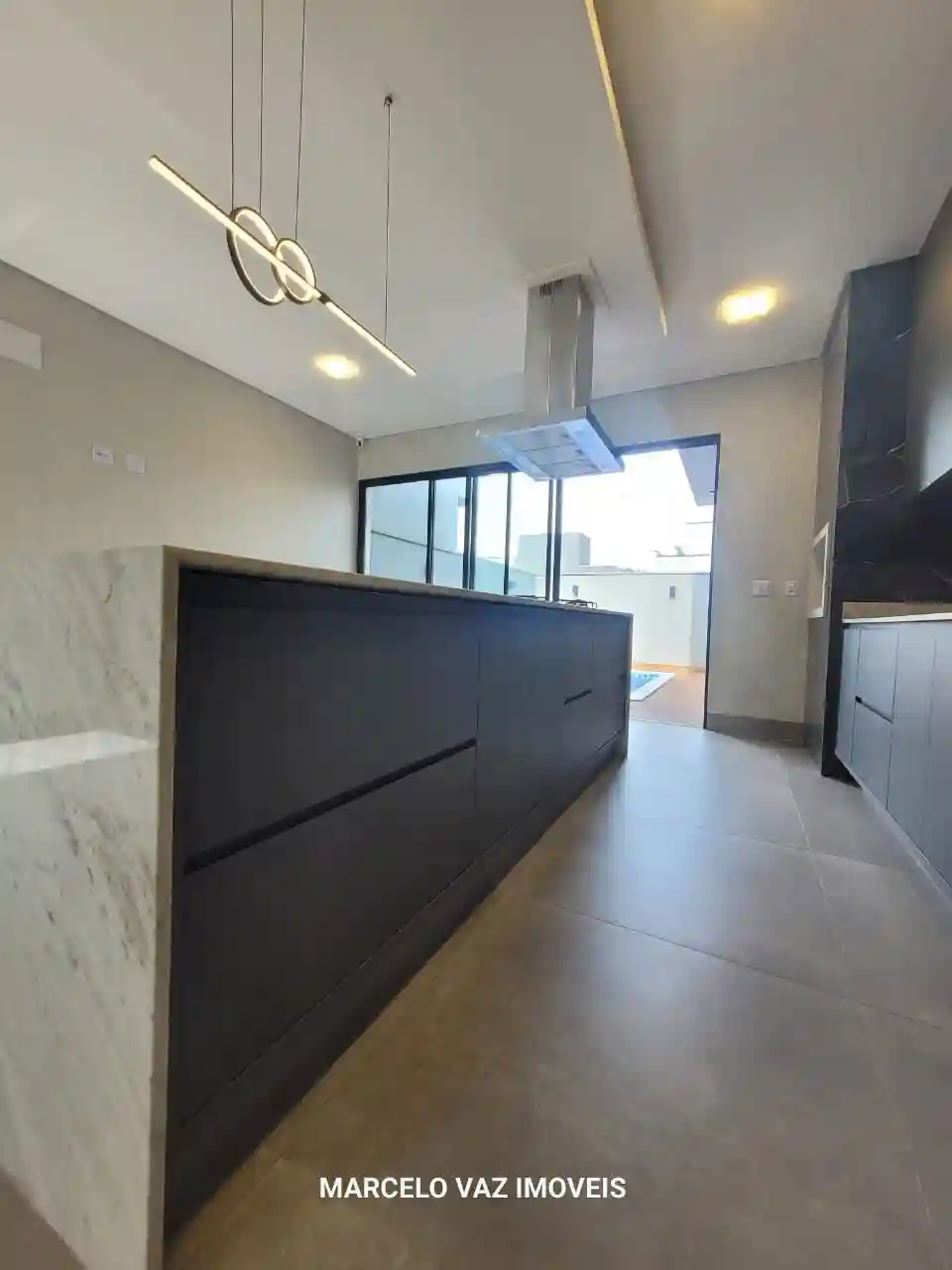Casa de Condomínio com 3 quartos à venda, 275m² — foto 13 de 22