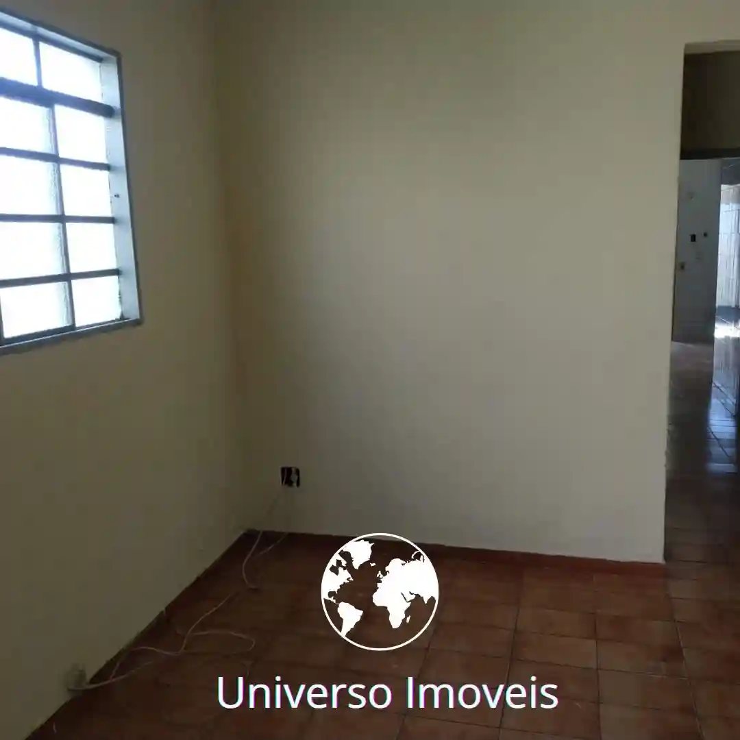 Casa com 3 quartos à venda, 200m² — foto 3 de 15