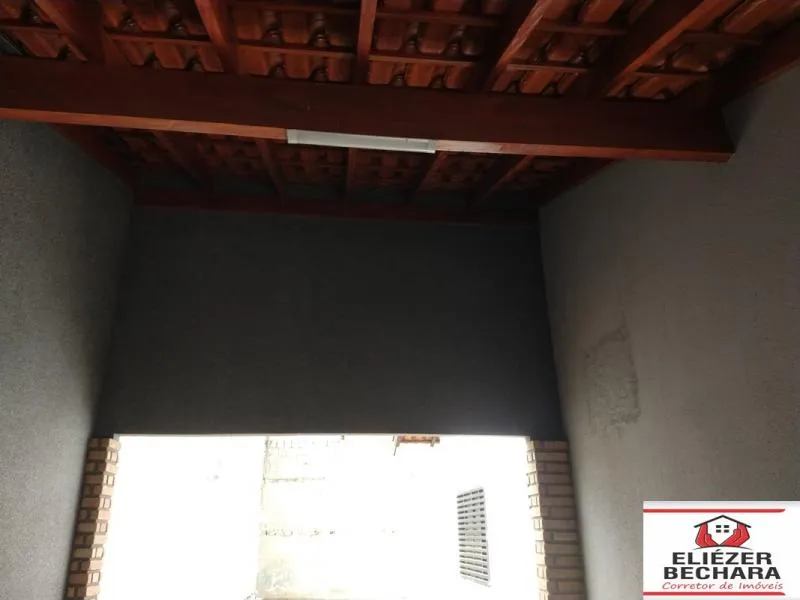 Casa à venda — foto 2 de 8